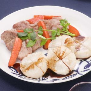 「素揚げ大根と豚肉のバルサミコソース」のレシピ動画