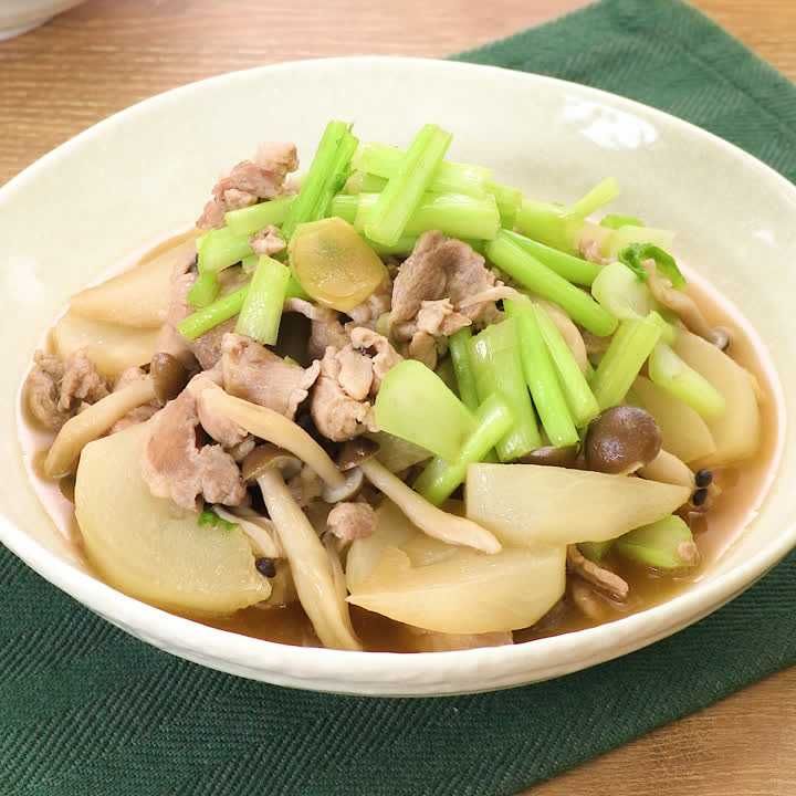 料理初心者の方にもオススメ 豚肉とかぶの甘辛煮のレシピ動画 作り方 Delish Kitchen