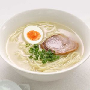 「鶏白湯ラーメン」のレシピ動画