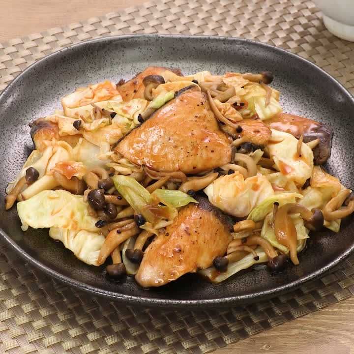ブリとキャベツのコチュジャン炒め