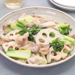 「れんこんと豚肉の塩炒め」のレシピ動画