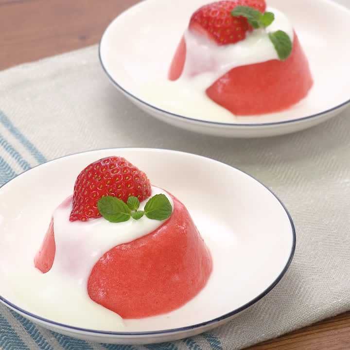 フレッシュいちごゼリー