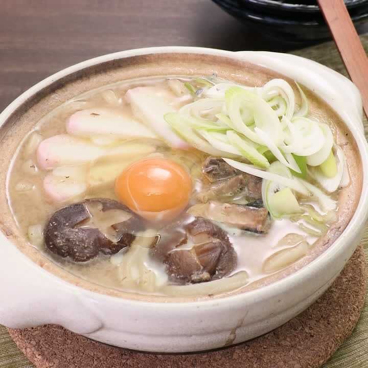 サバ缶で味噌煮込みうどん