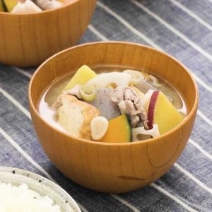 「根菜たっぷり豚汁」のレシピ動画