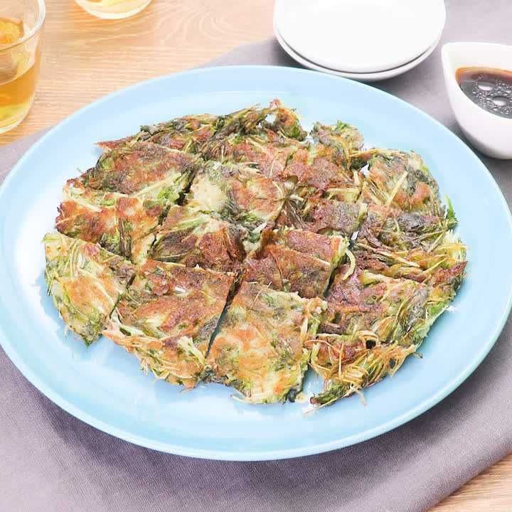 カリカリ もっちり 水菜と桜エビのじゃがいもチヂミのレシピ動画 作り方 Delish Kitchen