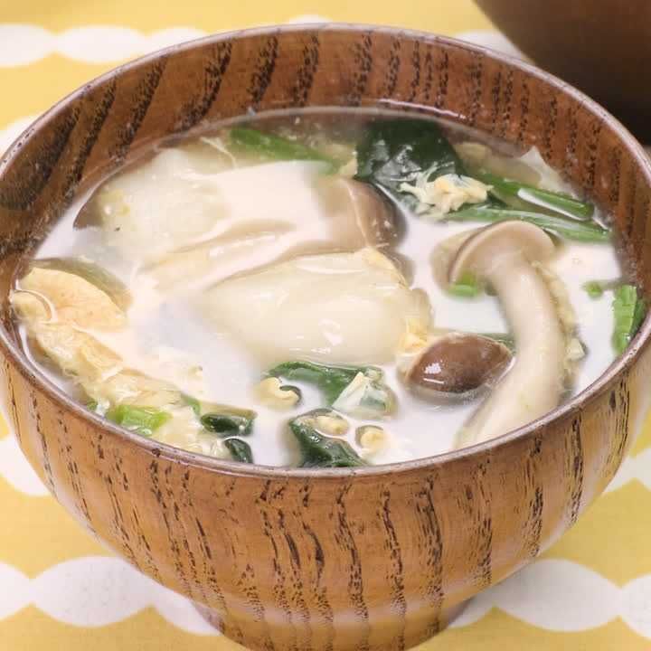 ほうれん草と焼き餅のスープ