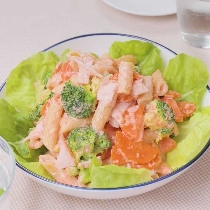 ブロッコリーとたらこのパスタサラダ