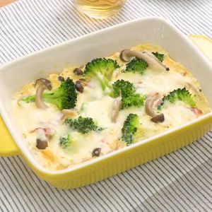 「しめじとブロッコリーのレンジキッシュ」のレシピ動画