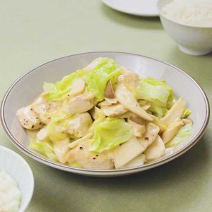 「鶏むね肉とレタスのチーズ蒸し」のレシピ動画