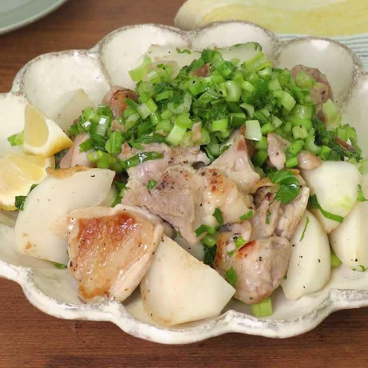 鶏肉とかぶのガーリック炒め