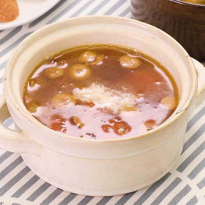 セロリとソーセージのスープ