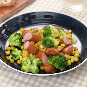 「ソーセージとブロッコリーのバター和え」のレシピ動画