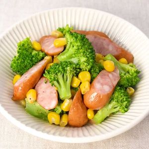「ソーセージとブロッコリーのバター和え」のレシピ動画