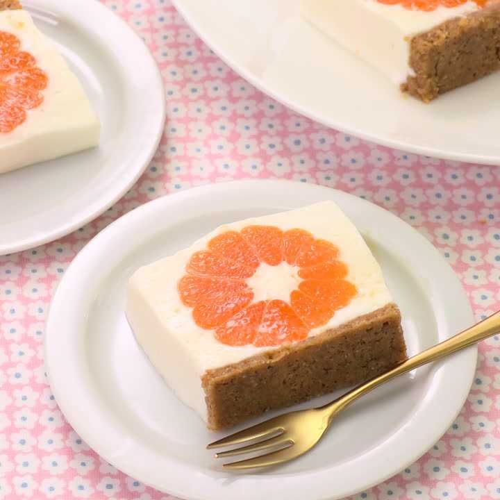 丸ごとみかんのヨーグルトケーキ