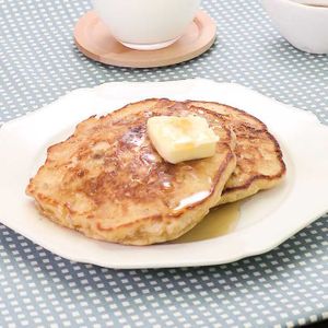 「グラノーラパンケーキ」のレシピ動画