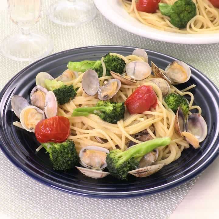 ブロッコリーとあさりのオイルパスタ