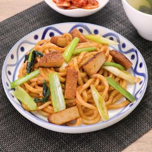 「ひら天のピリ辛焼きうどん」のレシピ動画