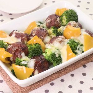 「肉団子と野菜のチーズ焼き」のレシピ動画
