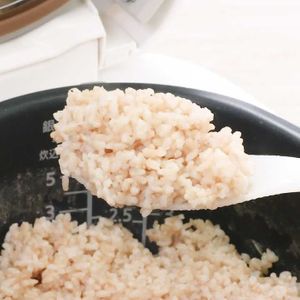 「玄米の炊き方(炊飯器)」のレシピ動画