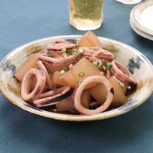 イカの旨味がたっぷり ヤリイカと大根の煮物のレシピ動画 作り方 Delish Kitchen