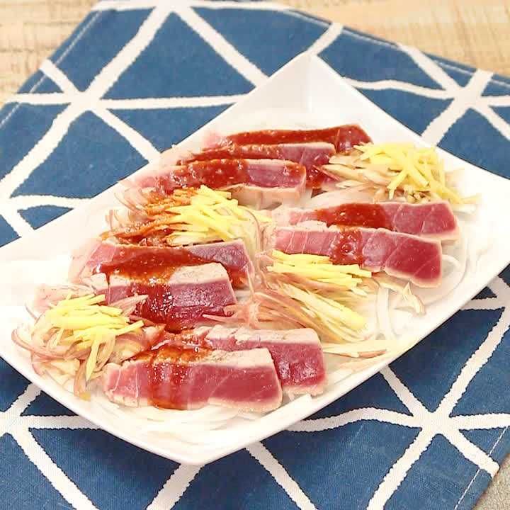 マグロのたたきと玉ねぎのサラダ