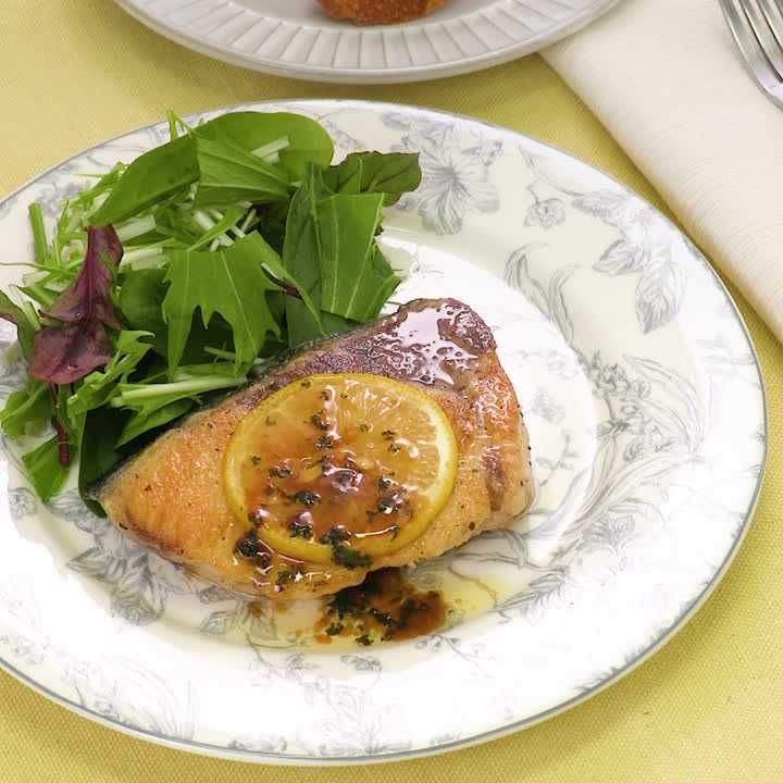 ブリのレモンバタームニエル