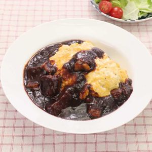 「ビーフシチューオムライス」のレシピ動画