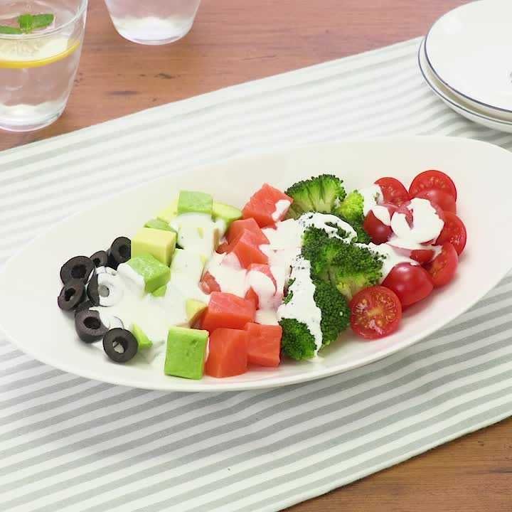 サーモンの彩りサラダ