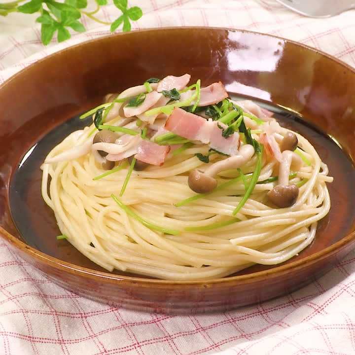 みつばとしめじのにんにくパスタ
