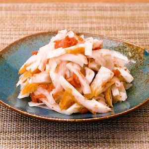 「大根とちくわの梅肉あえ」のレシピ動画