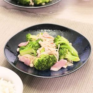 「ブロッコリーとえのきのレンジ蒸し」のレシピ動画