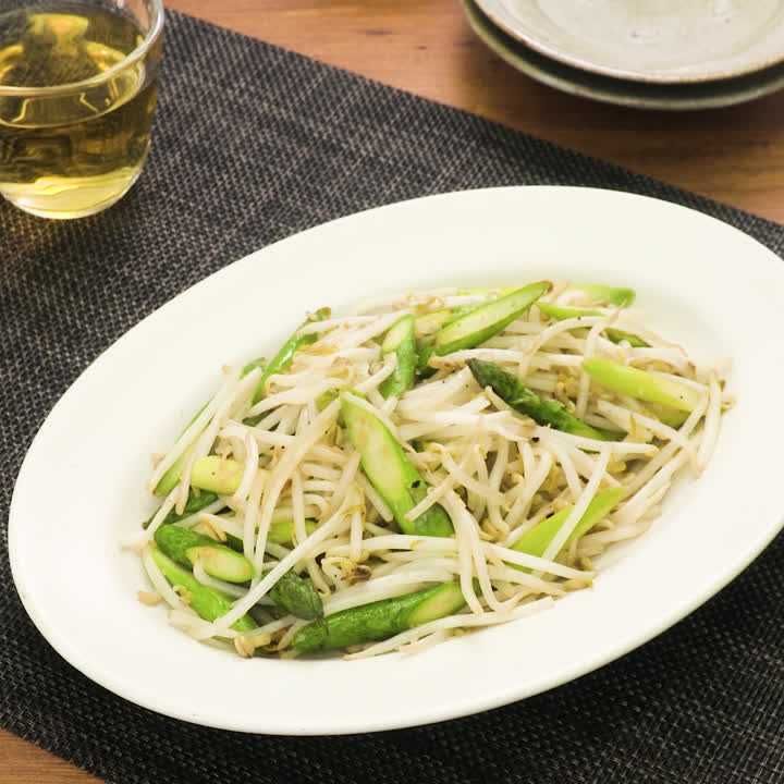 もやしとアスパラのしょうが炒め