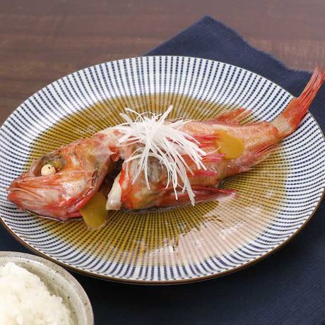 ほっこりする味 きんきの煮付けのレシピ動画 作り方 Delish Kitchen ほっこりする味 きんきの煮付けのレシピ動画 作り方 Delish Kitchen