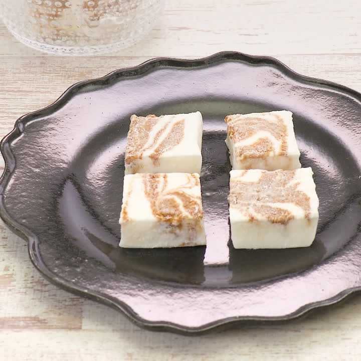 二つの味が楽しめる コーヒーミルクのマーブルギモーヴのレシピ動画 作り方 Delish Kitchen