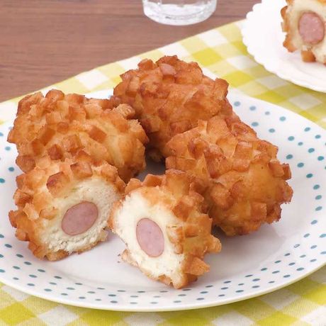 ホットケーキミックスで作る ごつごつウインナーパンのレシピ動画 作り方 Delish Kitchen
