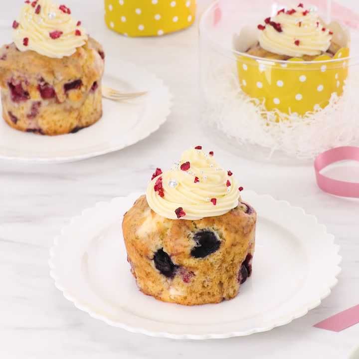 爽やかな酸味がやみつきに ミックスベリーのチーズカップケーキのレシピ動画 作り方 Delish Kitchen