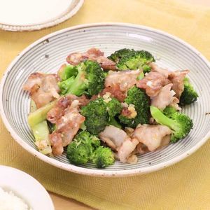 ブロッコリーと豚バラ肉のねぎ塩炒め