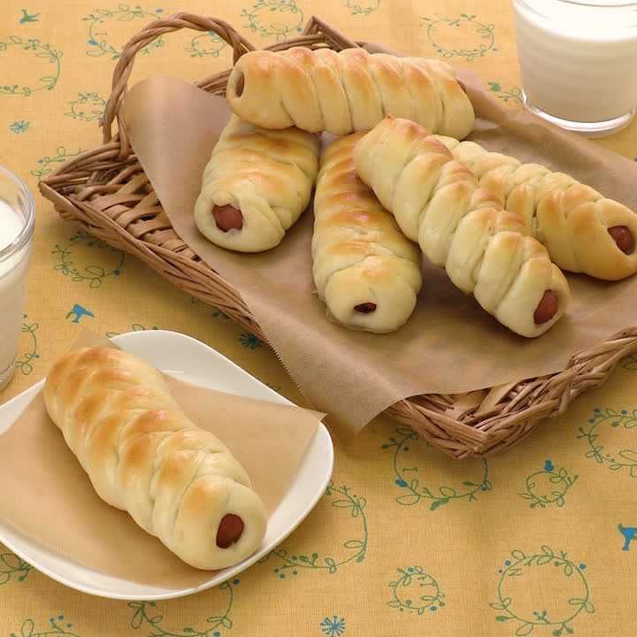 三つ編みソーセージパン