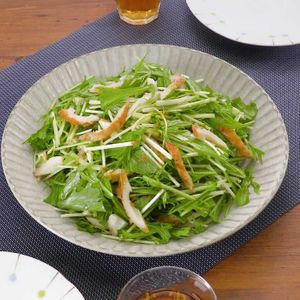 「ちくわと水菜の梅あえ」のレシピ動画