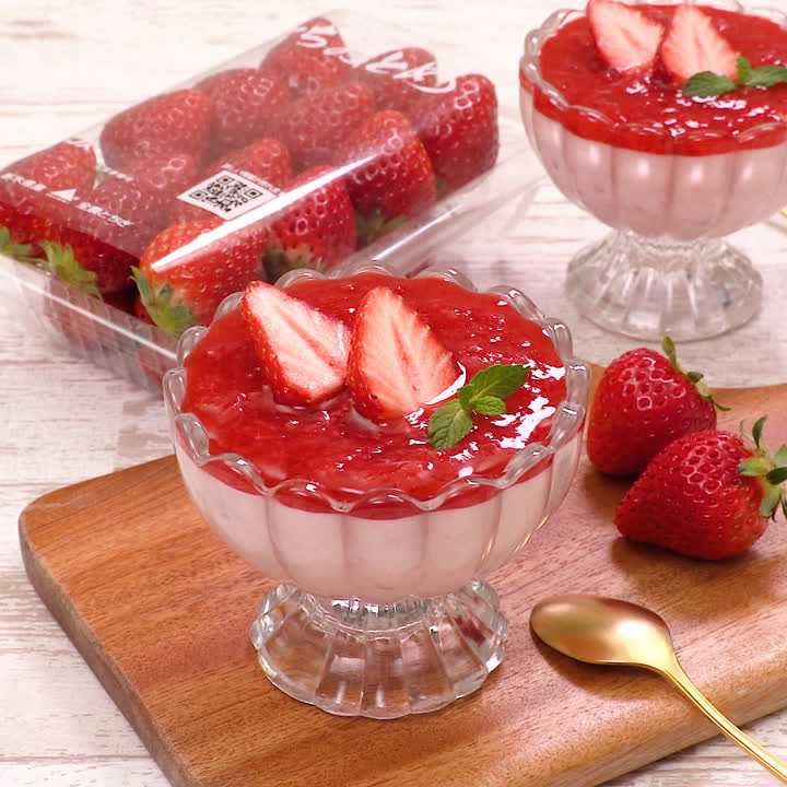 ミキサーいらず 2層のとちおとめムースのレシピ動画 作り方 Delish Kitchen