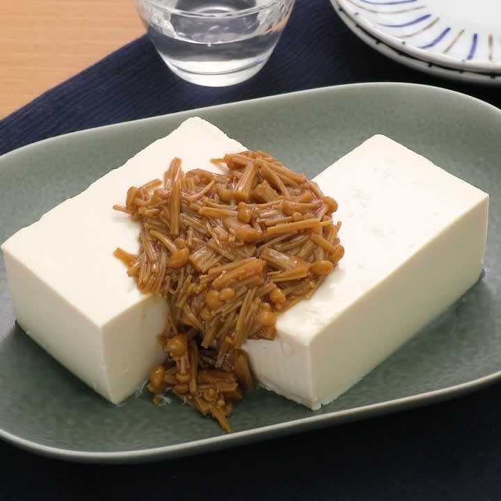 冷奴のえのきソースがけ