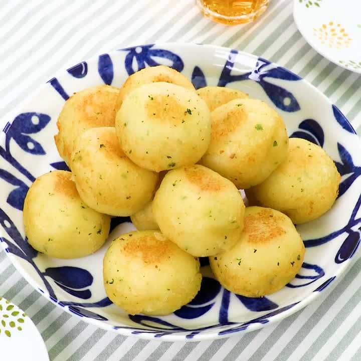 食べやすいサイズ コロコロチーズポテトのレシピ動画 作り方 Delish Kitchen