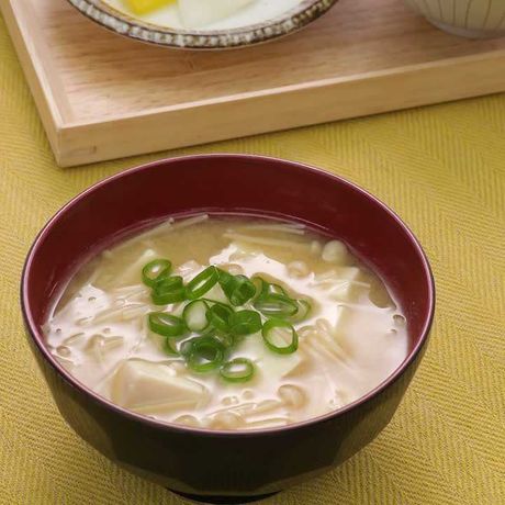 ほっと温まる 豆腐とえのきの味噌汁のレシピ動画 作り方 Delish Kitchen