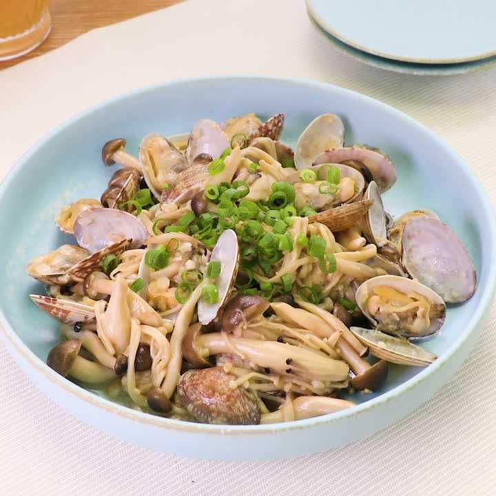 あさりときのこのバター醤油炒め