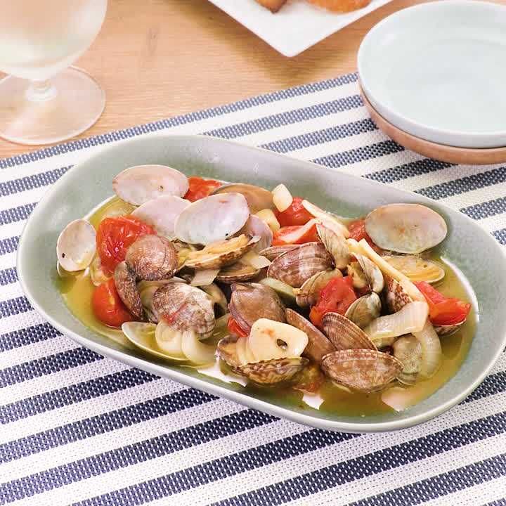 あさりとトマトのオイル蒸し