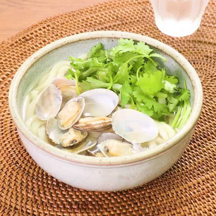 あさり出汁のエスニックうどん