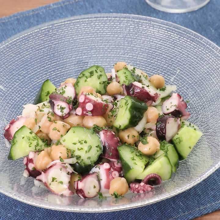 たことひよこ豆のドレッシングサラダ