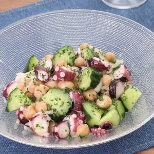 「たことひよこ豆のドレッシングサラダ」のレシピ動画