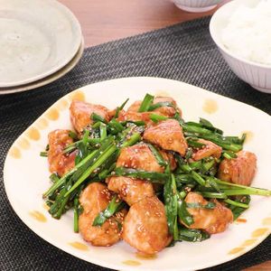 鶏むね肉とニラの韓国風甘辛炒め