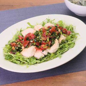 「よだれ鶏」のレシピ動画